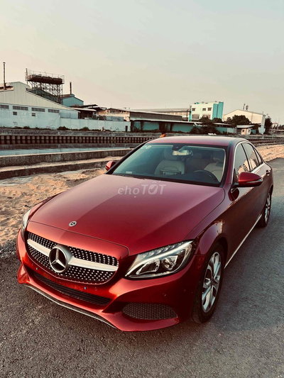 Mercedes-Benz C200 2018 Đỏ