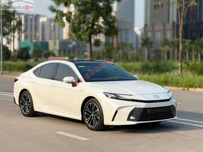 Xe Toyota Camry 2.5 HEV Top 2025