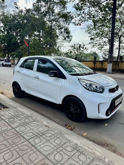 Kia Morning màu Trắng