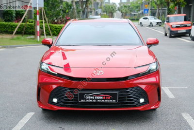 Xe Toyota Camry 2.0Q 2025