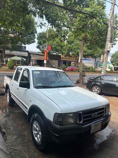 Ford Ranger 2005 XL 2.5 4X4 MT - 200000 km