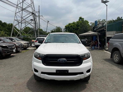 Ford Ranger Trắng 2019 XLT số sàn hai cầu