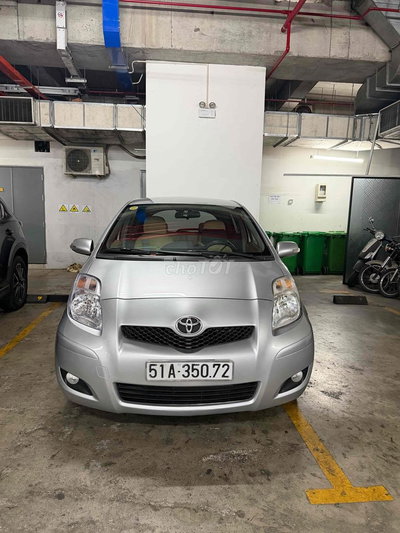 Toyota Yaris Bạc 5 chỗ Tự động