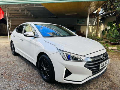 Hyundai Elantra 2021 Trắng