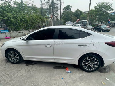 Hyundai Elantra 2022 Trắng 25000 km
