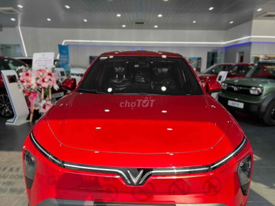 Limo Green 2026 Đỏ, bạc, đen. lãi sua 7%/ 36 tháng