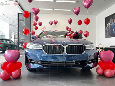 Xe BMW 5 Series 520i 2023
