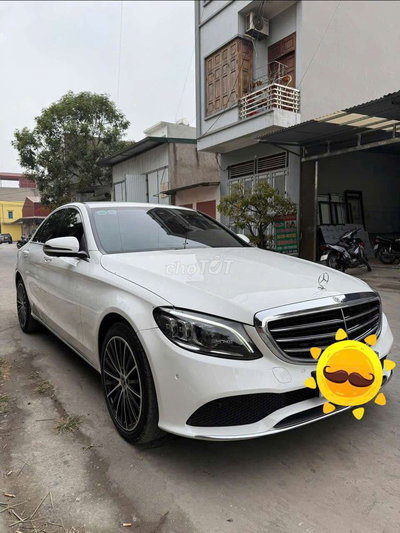 Mercedes-Benz C200 2021 Trắng