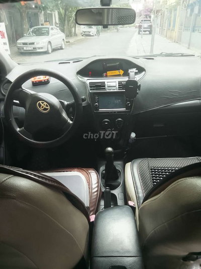 Toyota Vios 2011 Trắng Số sàn