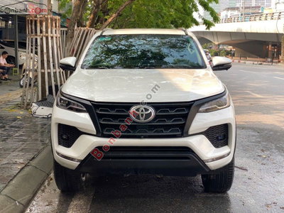 Xe Toyota Fortuner 2.4L 4x2 AT 2022