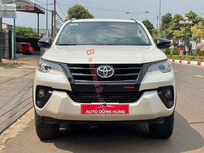 Xe Toyota Fortuner 2.4G 4x2 MT 2018