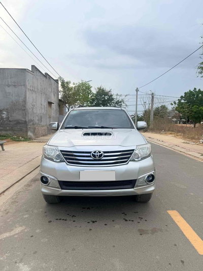 Toyota Fortuner 2013 dầu