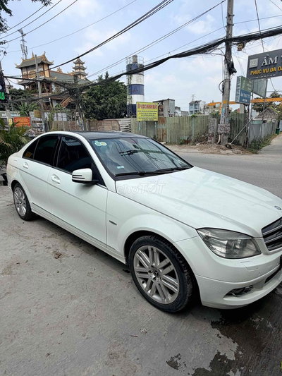 Mercedes-Benz C200 2010 Trắng 142.357 km