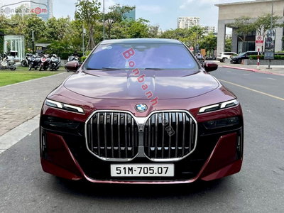 Xe BMW 7 Series 735i M Sport 2023