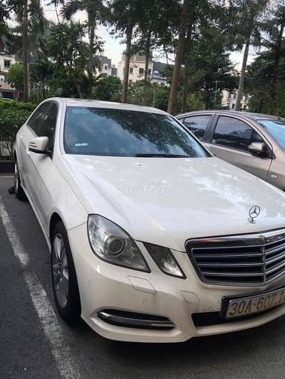 Mercedes Benz E Class 2012 E250 - 170000 km
