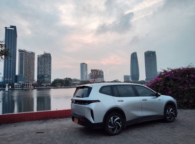 VinFast Limo 2025 sạc không giới hạn km