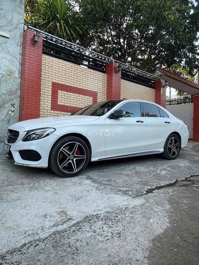 Mercedes Benz C Class 2015 C300 AMG - 120000 km