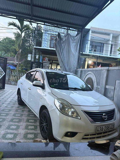 Nissan 2017 màu Trắng