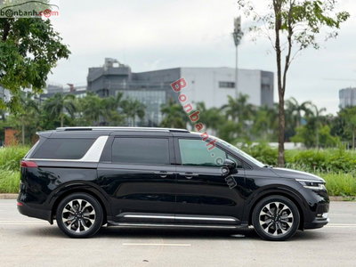 Xe Kia Carnival Premium 2.2D 8S 2023