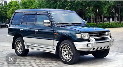 Mitsubishi Pajero V6 3500 Xanh đậm