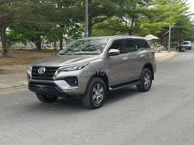 Toyota Fortuner 2020 2.4AT 4x2 - 110000 km