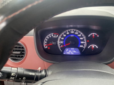 Hyundai i10 Hatback Đỏ 85179 km