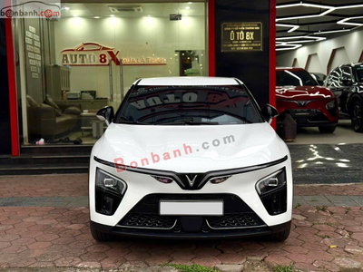 Xe VinFast VF7 Eco 2026