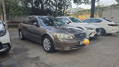 Bán xe Ford Mondeo 2005 2.5V6 màu vàng nâu