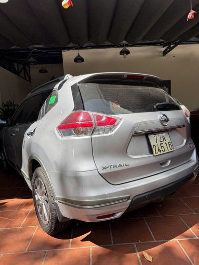 Nissan X-Trail 2018 màu Bạc