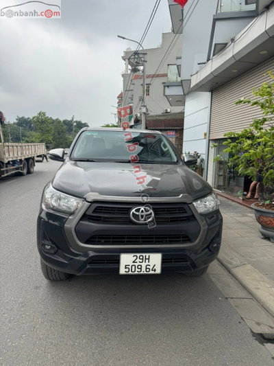 Xe Toyota Hilux 2.4L 4x2 AT 2021