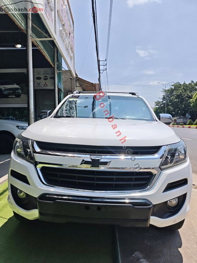Xe Chevrolet Colorado High Country 2.5L 4x4 AT 2019