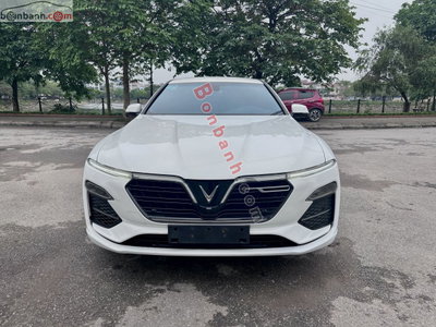 Xe VinFast Lux A 2.0 Premium 2.0 AT 2020