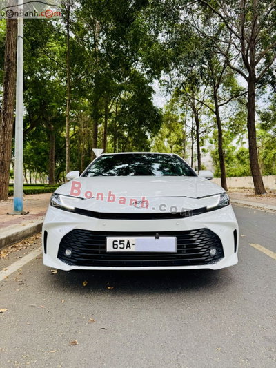 Xe Toyota Camry 2.0Q 2024