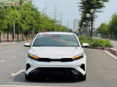 Xe Kia K3 Premium 2.0 AT 2022