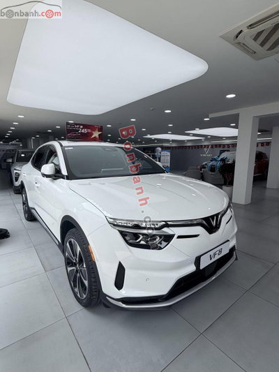 Xe VinFast VF8 Plus AWD 2026