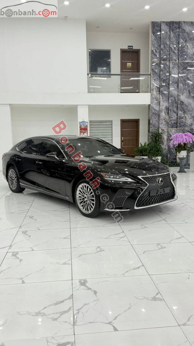 Xe Lexus LS 500h 2026