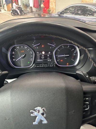 Peugeot Traveller Premium 2019 Đen
