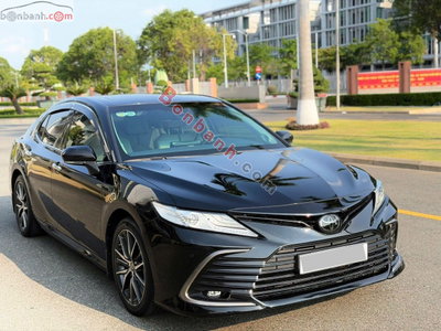 Xe Toyota Camry 2.0Q 2022