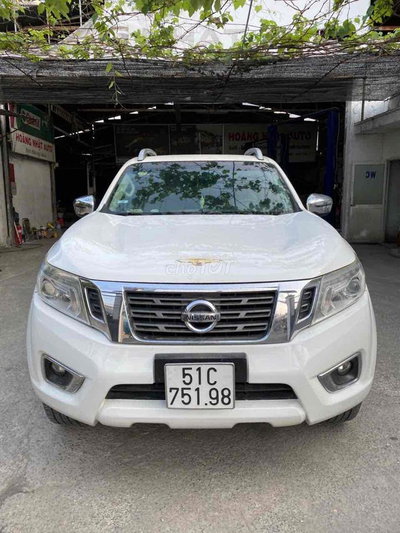 Nissan Navara fom mới bản fun 2cầu bao check tet