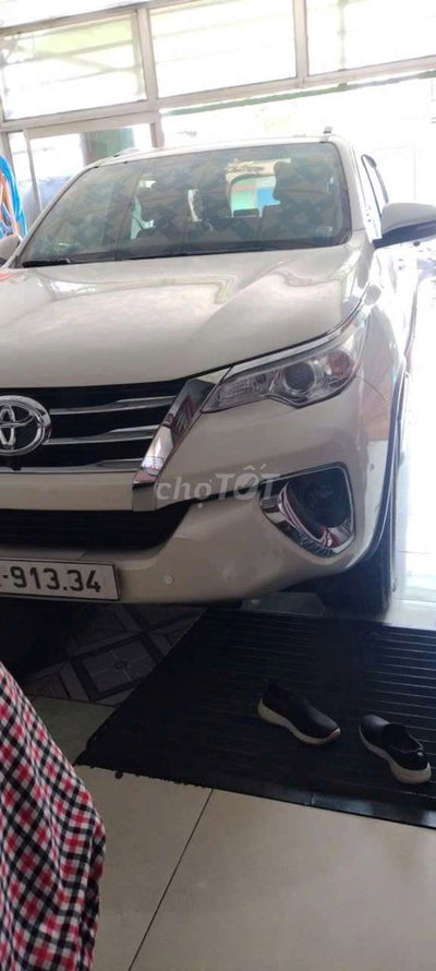 Toyota Fortuner màu Trắng
