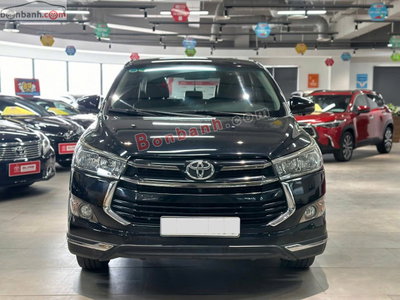 Xe Toyota Innova 2.0 Venturer 2018