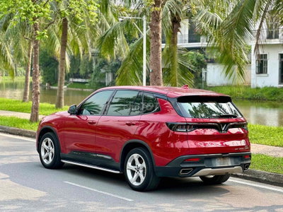 VinFast Lux SA Base 2021 Đỏ 45000 km