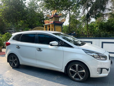 KIA RONDO 2016 5 vạn Km, Trắng