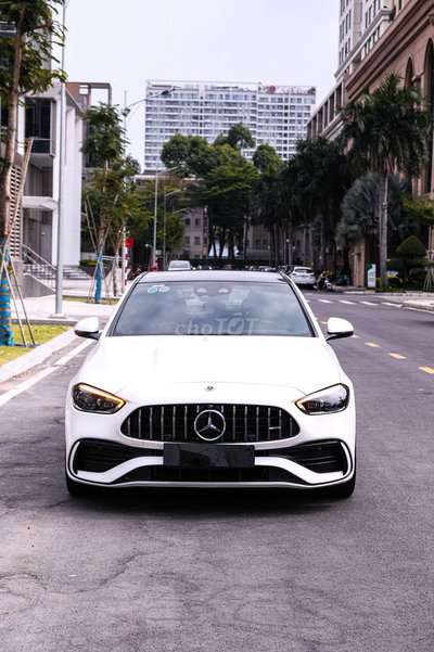 Mercedes C43 AMG Model 2024 - 9000km