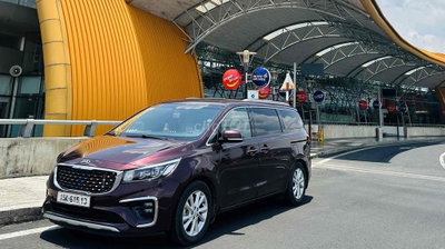 Kia Sedona Platinum Đỏ mận