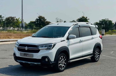 Suzuki XL7 Trắng 7 chỗ sản xuất 2023