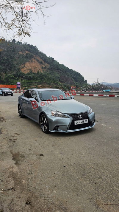 Xe Lexus IS 250 2010