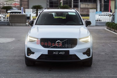 Xe Volvo XC40 Ultra B5 AWD 2025