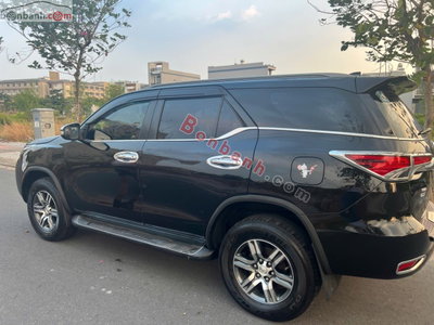 Xe Toyota Fortuner 2.7V 4x2 AT 2018