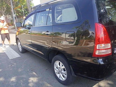 Toyota Innova 2006 đen